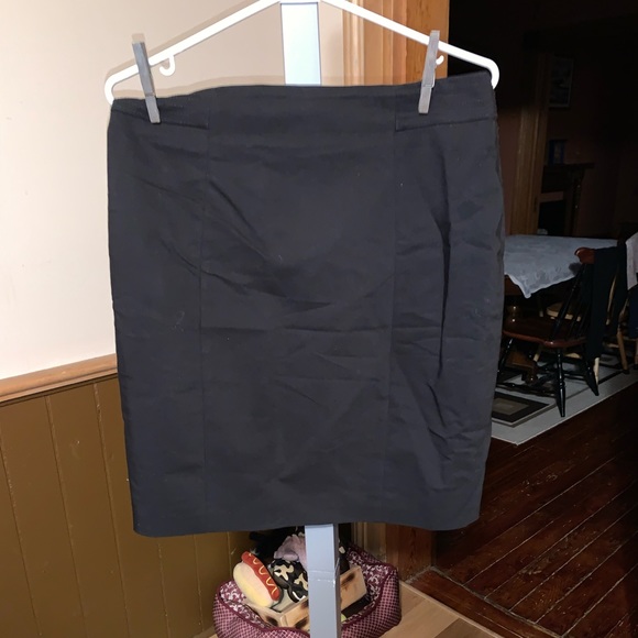 H&M pencil skirt size 12. Freshly washed. - Picture 1 of 1
